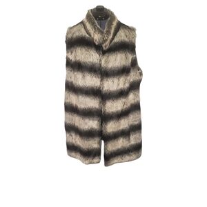 Rachel Zoe Women’s Plus Size 1X Faux Fur Vest Pockets Gray Stripe
